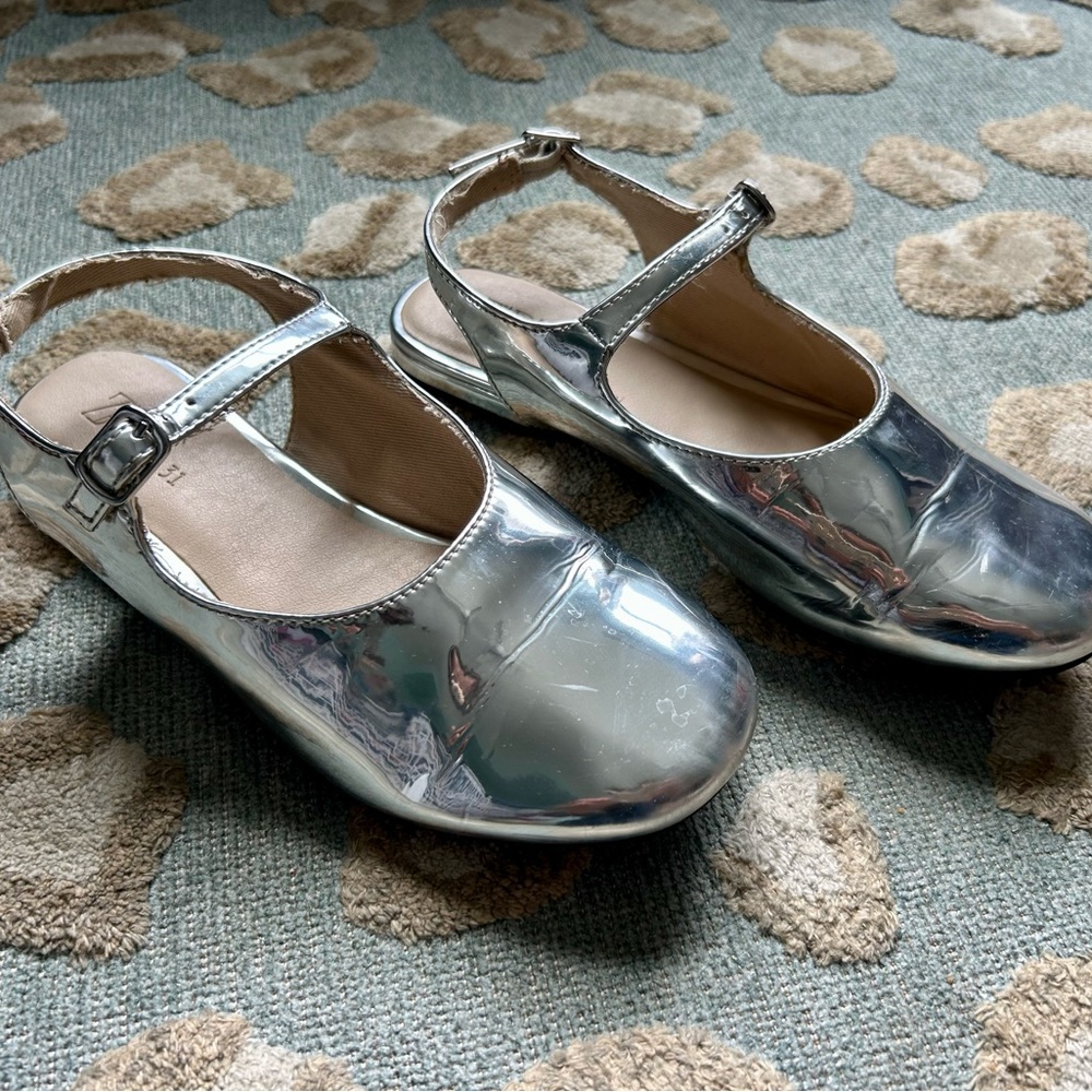 Zara Girls Silver Mary Jane open back with strap shoes - Picture 1 of 4